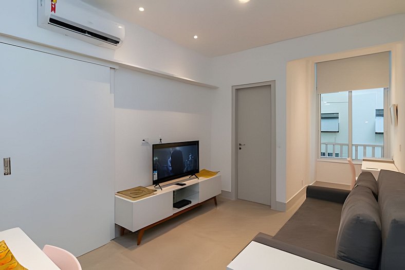 Ipanema 2suites fully climatized 50m from beach