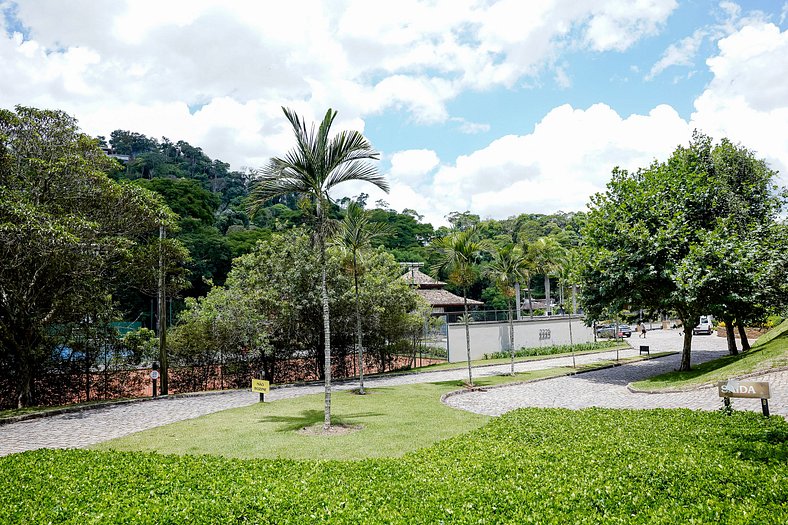 Refúgio na Serra - Casa 3 suítes em Condomínio